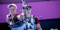 Foto: World Archery / Mal wieder in Sachen Bogensport unterwegs in der Welt: Michelle Kroppen und Charline Schwarz.