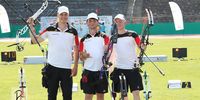 Foto: WAE / Nicht zu schlagen bei der EM: Die neuen Team-Europameister der Compound U21-Junioren Simon Moritz, Fabio Alex und Noah Nuber.