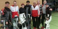 Foto: SV Wieckenberg / Horst-Dieter Ruschel (4. v.r.) im Kreis des Bundesligateams des SV Wieckenberg.