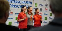 Foto: DSB / Strahlende Medaillengewinnerin mit der Luftpistole: Maxi Vogt, Doreen Vennekamp und Michelle Skeries.