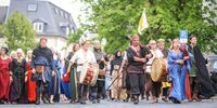 Foto: Frank Wunderatsch / Auf historischen Spuren: Der Hofer Schlappentag geht auf eine Eroberung der Stadt durch die Hussiten zurück. Heute wird mit der Hussiten-Führung im Rahmen der Feierlichkeiten des Schlappentages an die Geschehnisse im 15. Jahrhundert erinnert.