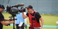 Foto: ISSF / Doppelte Freude: Beim Kameramann über die Emotionen, bei Sven Korte über EM-Titel und Quotenplatz.