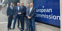 Foto: ISSF / v.l.: Andreas Friedrich, Jörg Brokamp, Luciano Rossi, Stefano Rosi und Folker Hellmund waren bei der EU-Kommission.