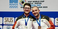 Foto: DSB / Glückliches Duo! Florian Peter (links) gewann Silber, Emanuel Müller Bronze mit der Schnellfeuerpistole.