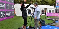Foto: Eckhard Frerichs / Überraschungs-Meister Christian Engelhard jubelt mit Trainerin Steffi Gräser.