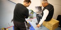Foto: DSB / Manfred Gohres (rechts) ist Bundesstützpunkttrainer in Wiesbaden und vermittelt seine große Erfahrung an die Teilnehmer des KK Liegend-Lehrganges.