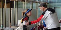 Foto: DSB / Freuen sich auf den Heim-Weltcup und würden zu gerne in den Finals vertreten sein: Anna Janßen und Gewehr-Bundestrainer Wolfram Waibel.