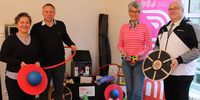 Foto: DSJ / DSBVizepräsident Jugend Stefan Rinke (rechts) überreichte die Bewegungspakete an Evi Benner Bittihn (Oberpfalz), Sascha Dibowski (Berlin-Brandenburg) und Tanja Frank (Hessen).