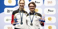 Foto: ESC / Bei der Druckluft-EM in Eriwan gewannen Anna Janßen und Maximilian Ulbrich Silber im Luftgewehr Mixed. Beim Weltcup in Granada geht es nun gegen die gesamte Weltspitze.