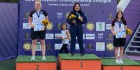 Foto: DSB / Das Podium bei den Skeet-Juniorinnen mit Isabel Wassing (links), der Italienerin Sara Bongini und Emilie Bundan (rechts).