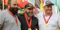 Foto: Martina Brandes / Simon Sommerfeld war der strahlende Sieger bei den Herren und siegte vor  Johann Rößle (links) und Hendrick Wienandts.