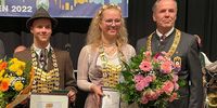 Foto: DSB / Bundesjugendkönig Marko Auer, Bundeskönigin Lisa Graßl und DSB-Präsident Hans-Heinrich von Schönfels.